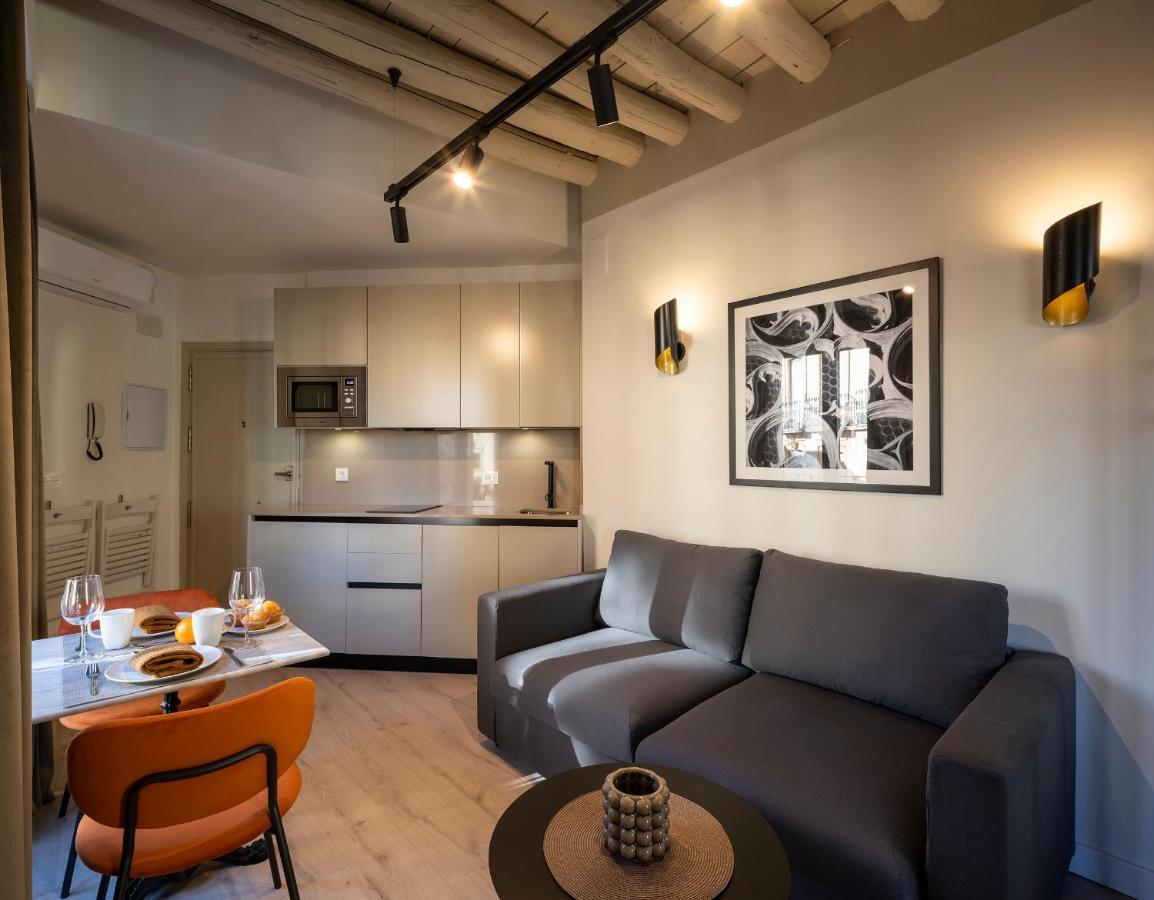 Home4U, Plaza Nueva 1 Granada Buitenkant foto